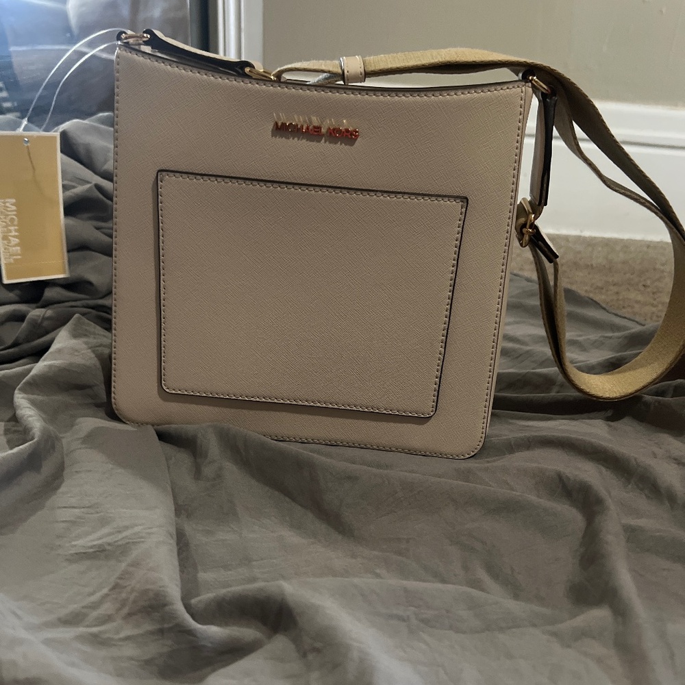 Michael kors shoulder bag nwt
